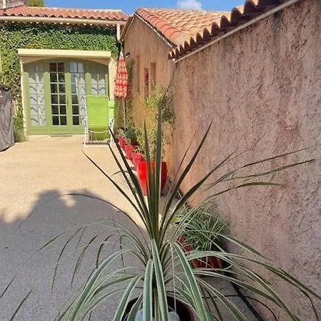 Grand Studio Climatisé Avec Terrasse, 10 Mn Appartamento Hyères